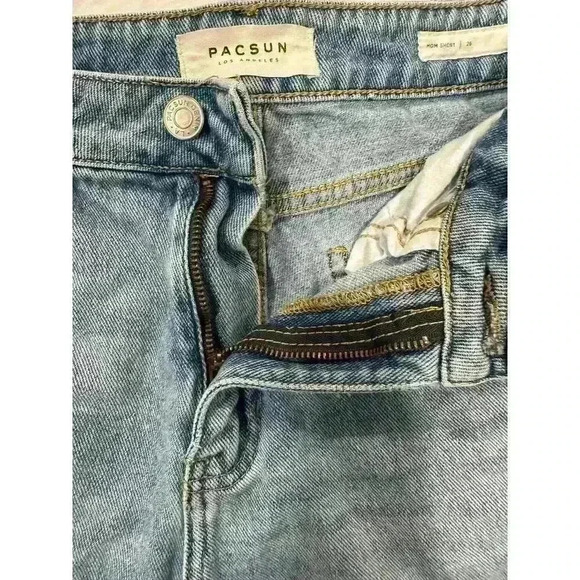 Pacsun Mom Shorts Cufted Blue Light Wash Denim Jean Shorts Size 26 - Picture 7 of 11